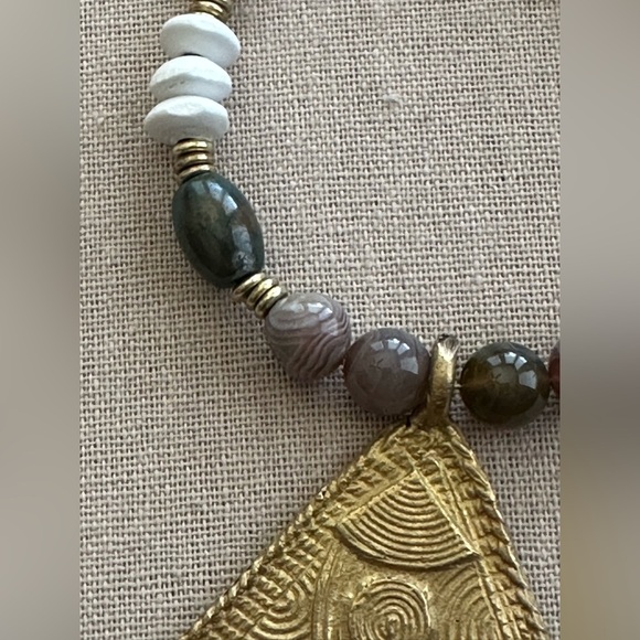 22 inch Botswana Agate and Jade bead necklace NWOT - Picture 8 of 14